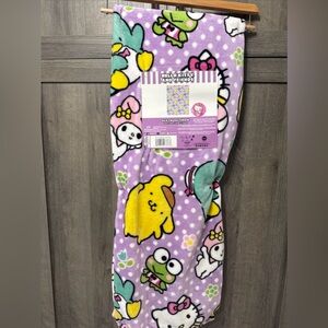New Hello Kitty & Friends Purple Polka Dot Plush 50"x70" Throw Blanket On Hanger